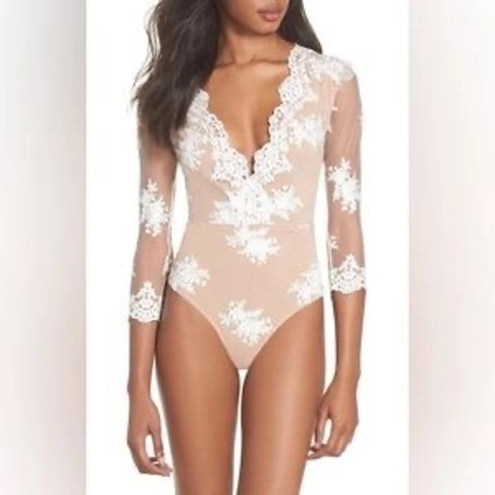 FLL skivvies Amber Scallop Edge lace bodysuit